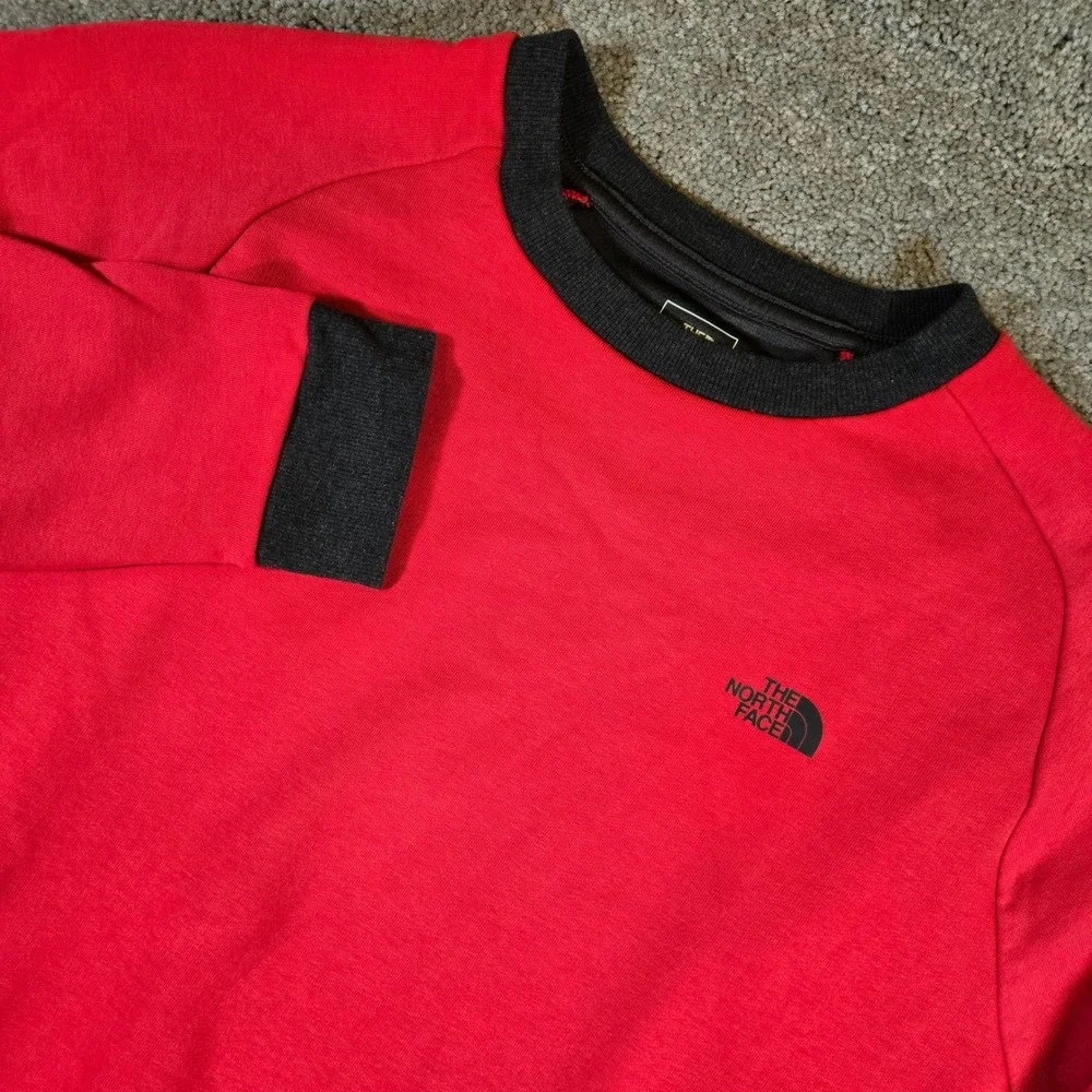 The North Face Mens Flash Dry Red Sweatshirt Size Medium
